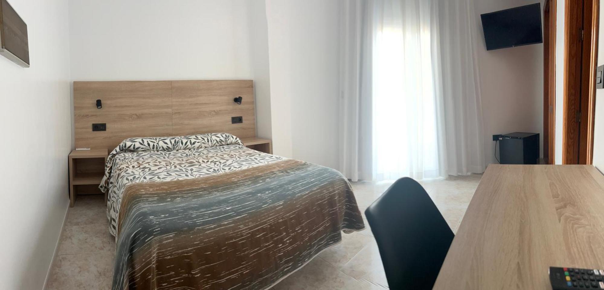 Hostal Juan Carlos Карбонерас Екстер'єр фото